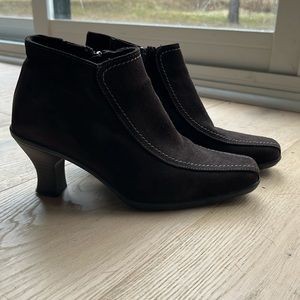 VGUC La Canadienne ankle boots